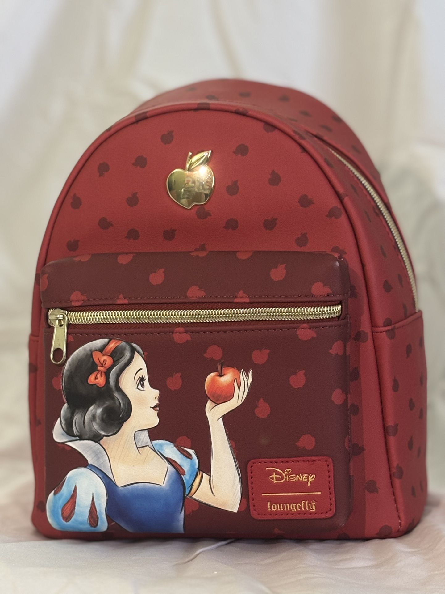 Snow white apple bookbag Disney Snow White 13-inch Nylon Daypack | WondaPop main image 2