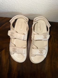 Sandals Chanel     41 c