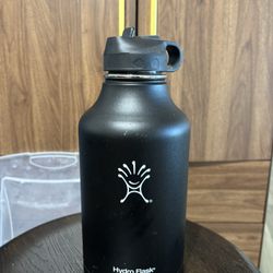 64oz Hydro Flask Insulated Water Bottle Straw Lid