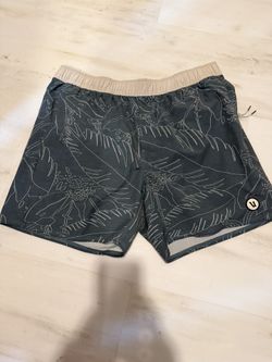 Vuori Shorts mens XL