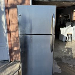 GE Fridge 