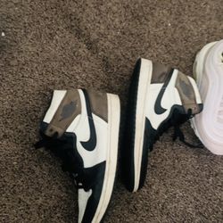 Jordan 1 Mocha 