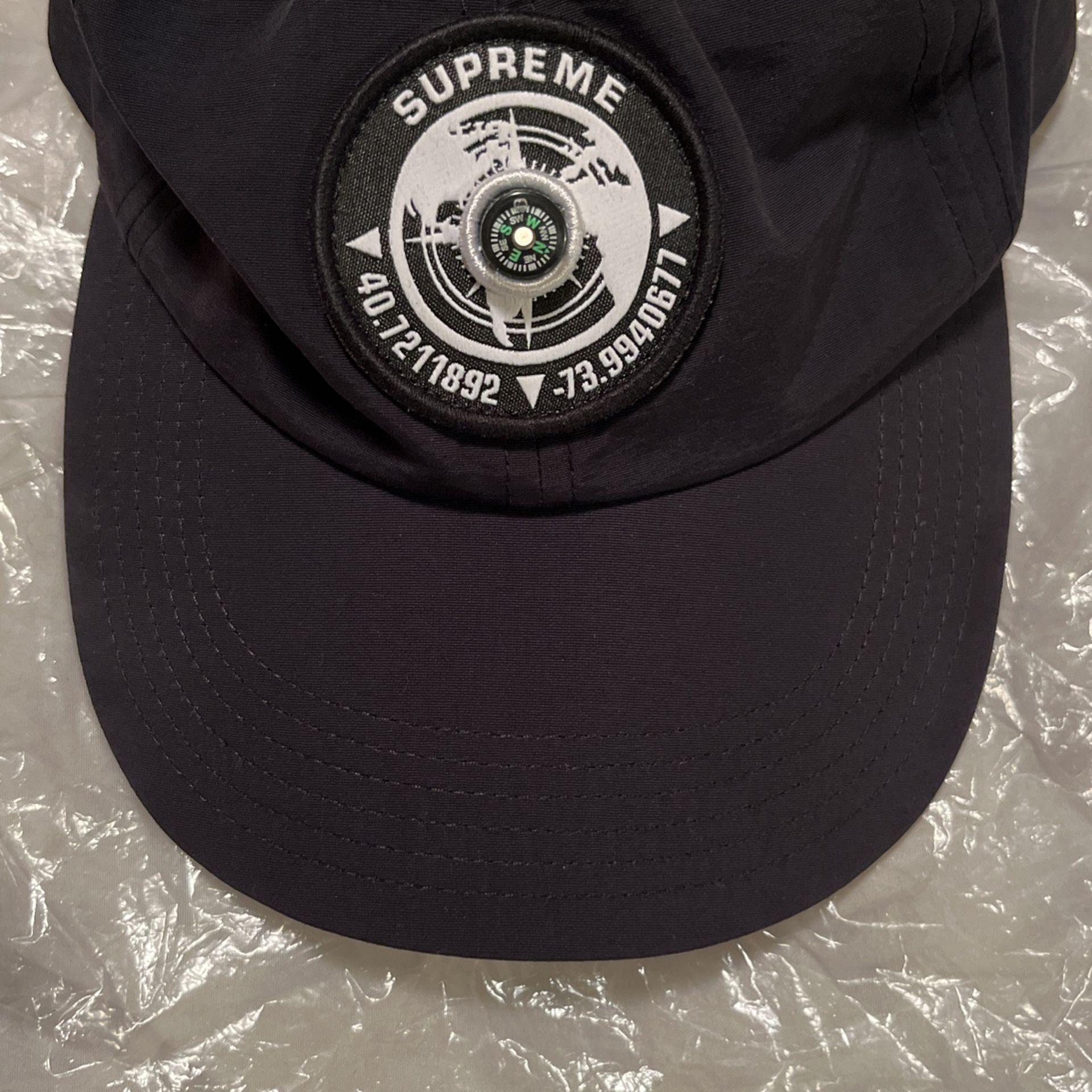 Supreme Compass 6 panel Deadstock