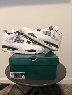 Jordan 4 Retro