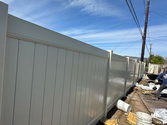 Vinyl Fence 