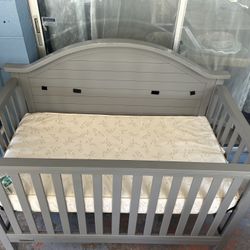 Fisher price Crib& New Mattress