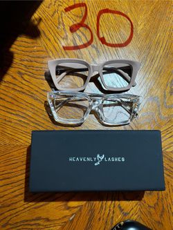 Eyelash starter kit include massage table,  lamp ,rolling case