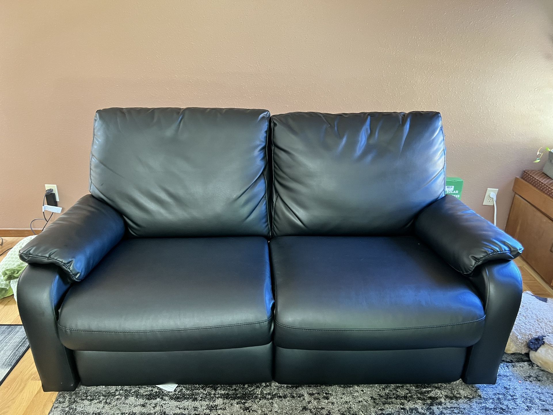 Power Reclining Sofa / Couch