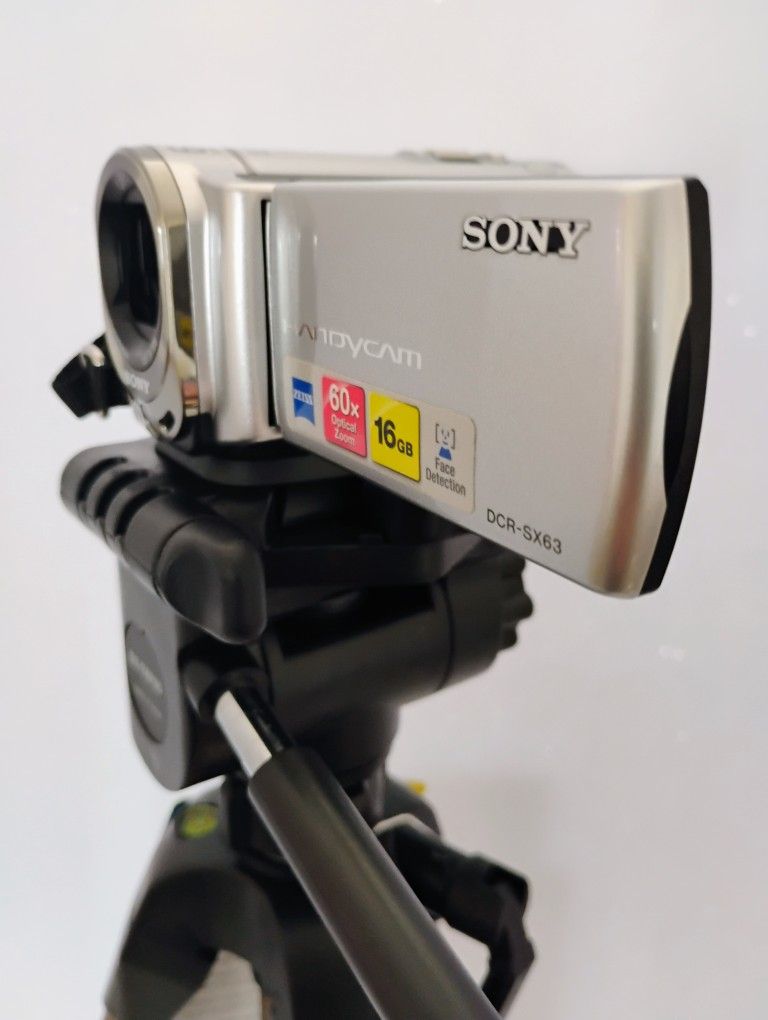 Sony Handycam DCR-SX63