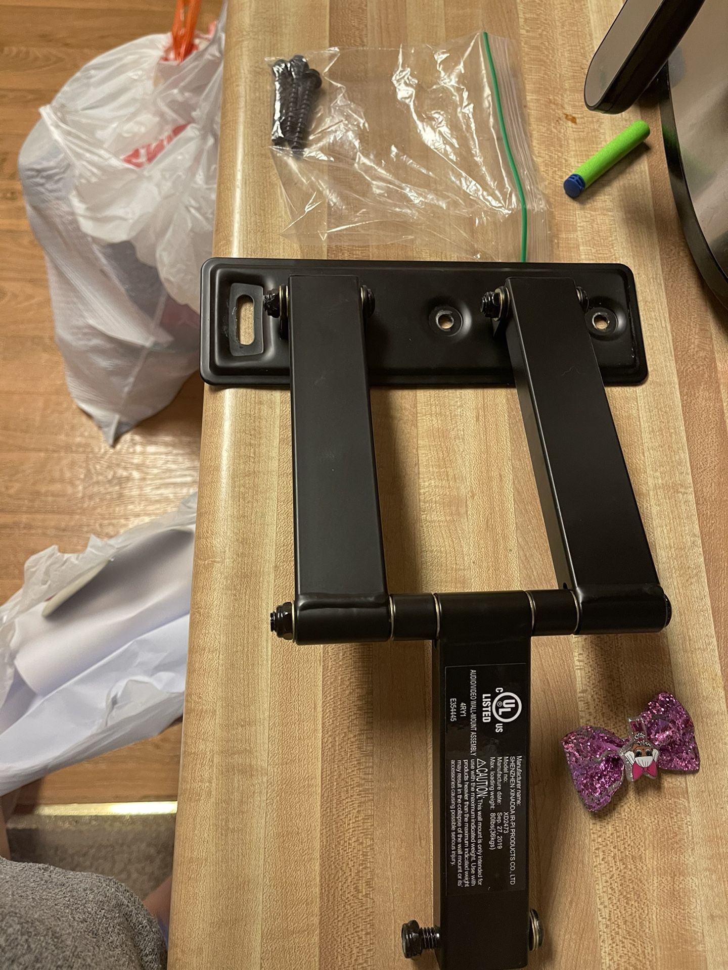 Full Motion Wall Mount Hold Up To 55”