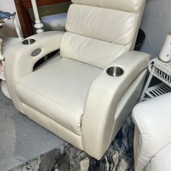Like New Leather Electric Recliner With USB 
