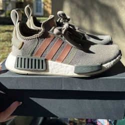 Adida’s Women’s Shoes 