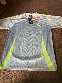 Brand New— Team Mexico Soccer Jersey Size medium adult