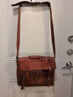 Vintage-Style Leather Messenger Bag