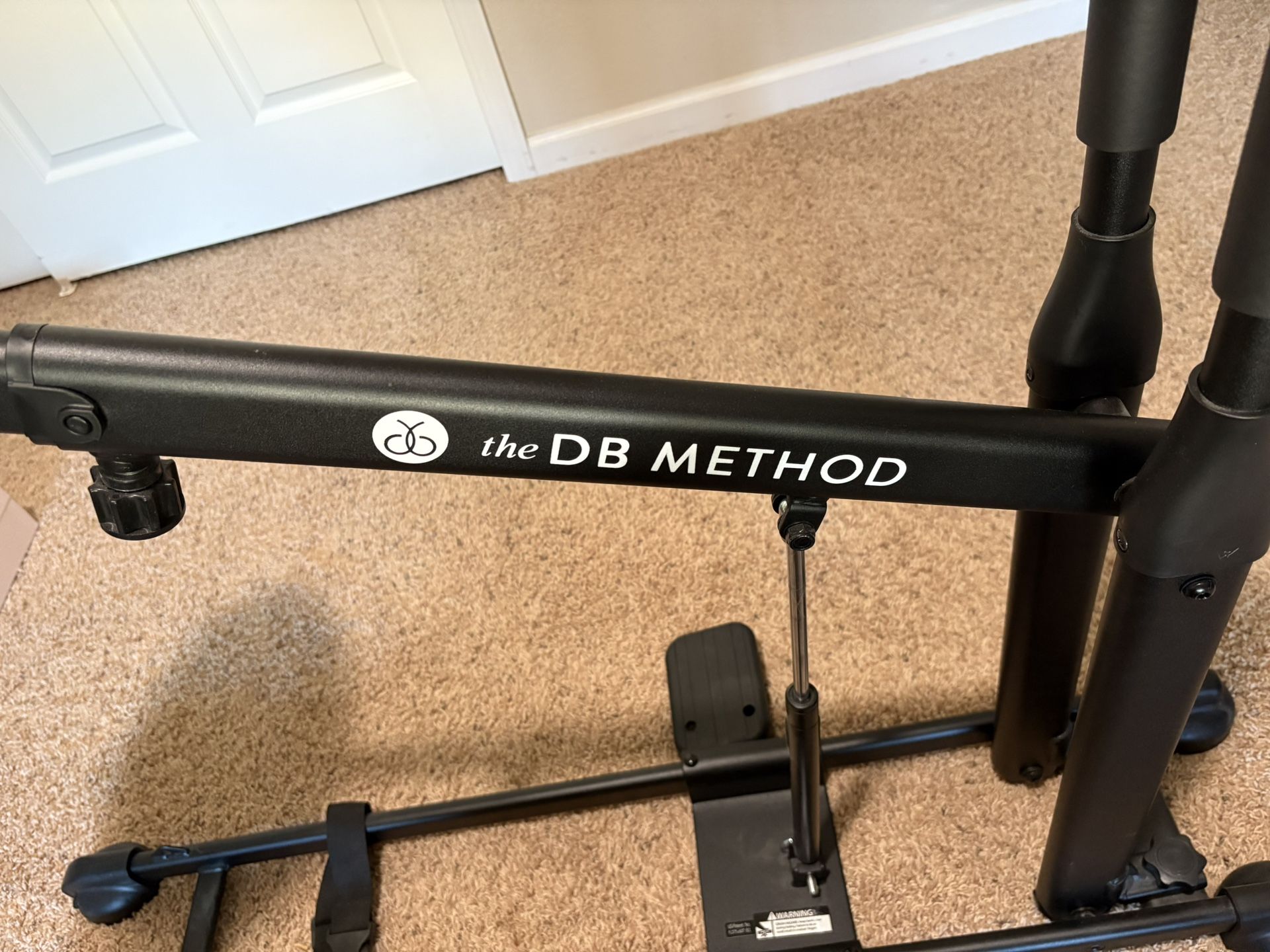 DB Method Squat Machine