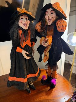 Vintage-Style Halloween Witch Display Dolls (Set of 2) – Excellent Condition!