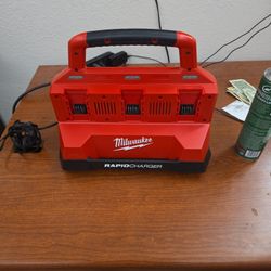 Rápido Charger Milwaukee 6 Baterias