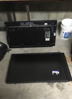 2 tv monitors