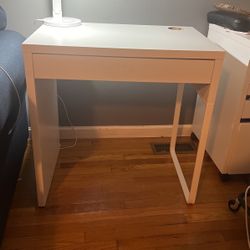 IKEA Micke Desk (white)