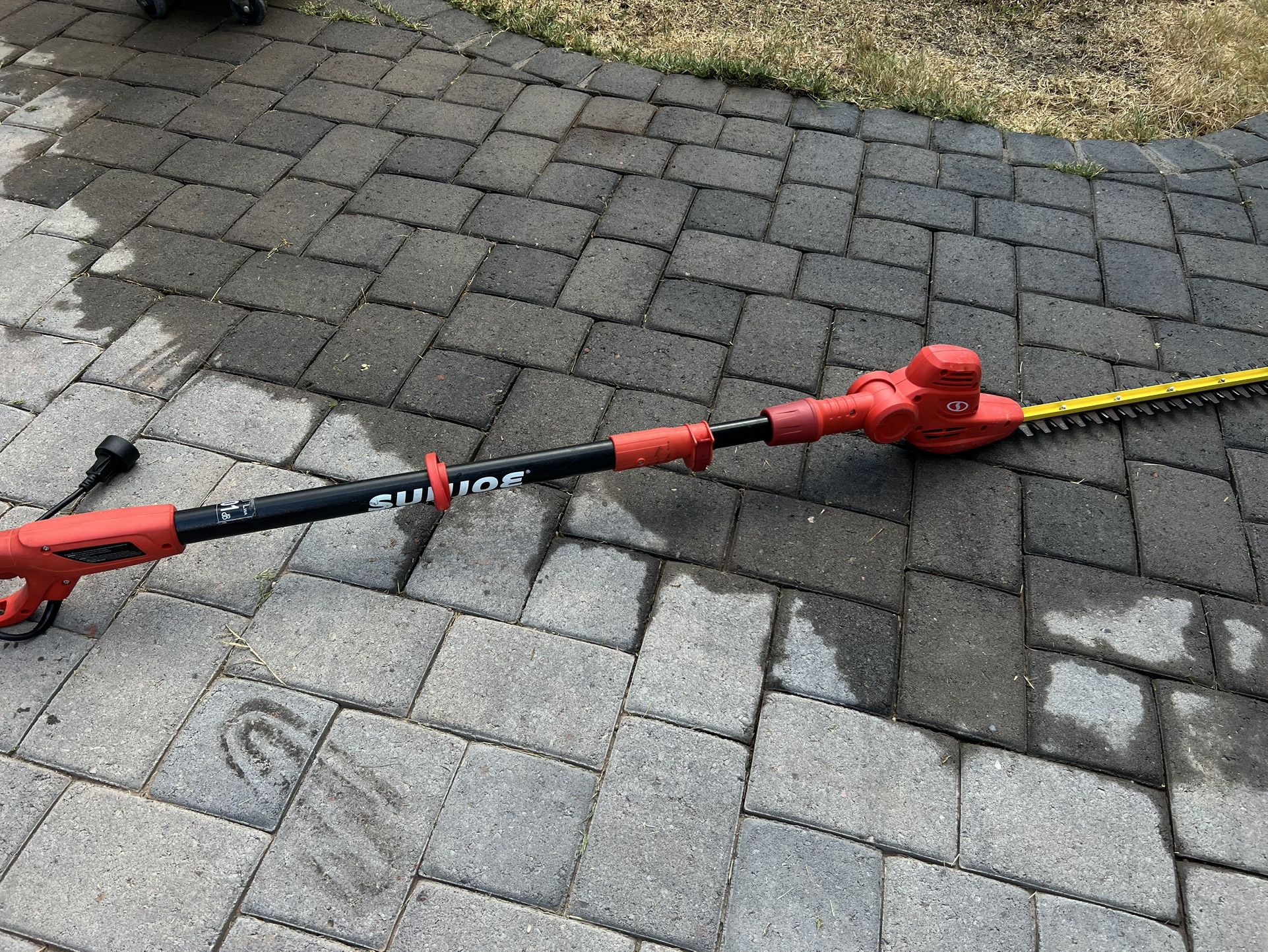 Sun Joe SJH901E 18-Inch Electric Telescoping Pole Hedge Trimmer