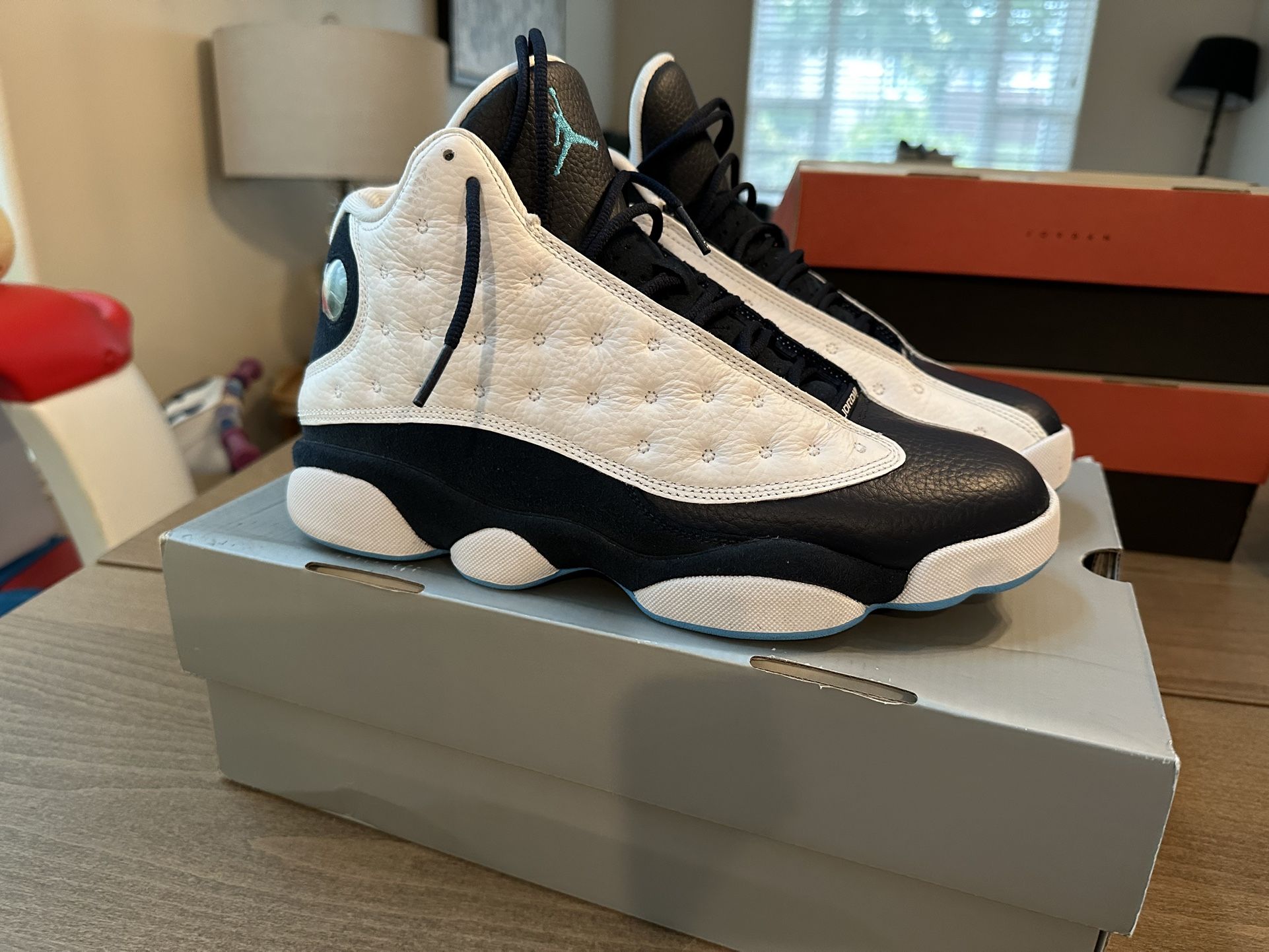 Jordan 13 (obsidian)
