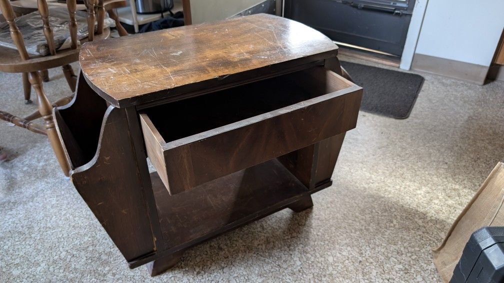 Table With Magazine Storage