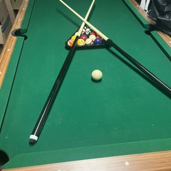 Pool Table With Automatic Ball Return 