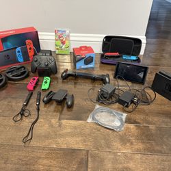 🎮 Nintendo Switch Bundle – 4 Controllers + Game + Accessories – Excellent Condition