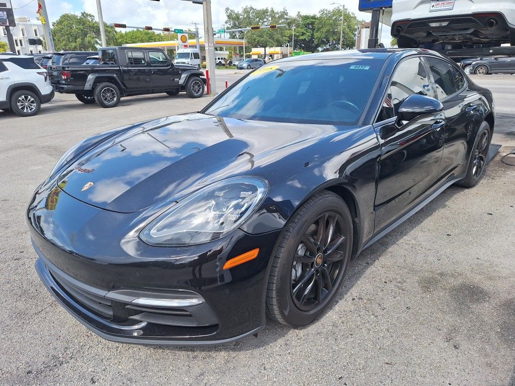 2018 Porsche Panamera