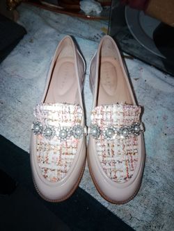 7m women's copper key loafers