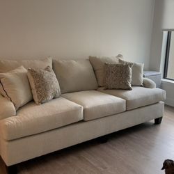 Gallery Furniture Venus Cream Sofa