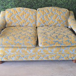 Awesome 70s Couch! 