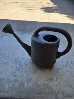 Garden water can