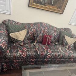 Vintage Green Floral Sofa Couch With Pillows 