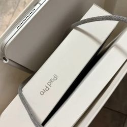 Brand New iPad + Apple Pencil (Unused) – Priced to Sell Today