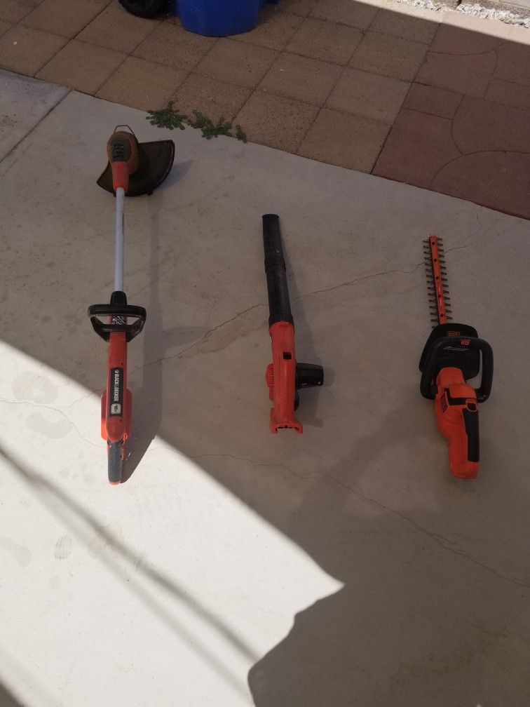 Cordless Leafblower, Weed Wacker And Hedge Trimmer