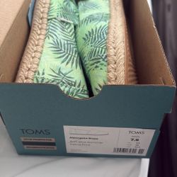 Tom’s Alpargata Rope Soft blue Summer Palms Print 