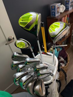 Nike Golf Club Set and Stand Bad