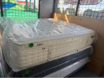 CALIFORNIA KING SIZE KING KOIL NATURAL COLLECTION MATTRESS & BOX SPRINGS BED SET