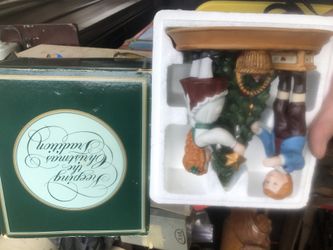 Vintage Avon 2nd edition “keeping the Christmas Tradition”