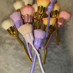 Makeup brushes