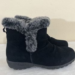 New Women's KHOMB Boots Size 8 🌸