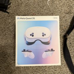 VR Headset Unopened Meta Quest 3S