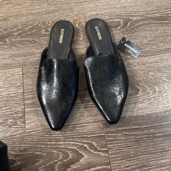 Express Black Women’s Slip On Shoe Sz8