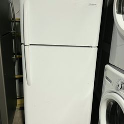 Refrigerator Cold Good Condition 30in Wide. Delivery Available. Free Replacement Warranty 