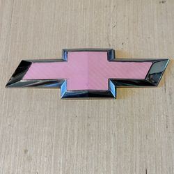 Pink Chevy Malibu 2013-15 Bowtie Emblem PT#(contact info removed)6 Preowned Read Info Below! 