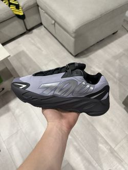 Yeezy 700