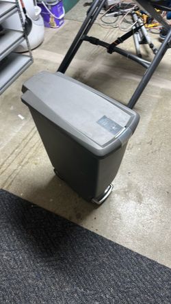 Trash can
