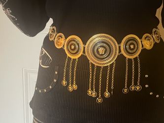 So cute Medusa chain belt💕