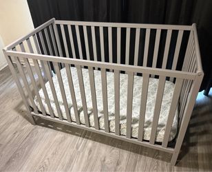 Delta Children Heartland 4-in-1 Convertible Crib